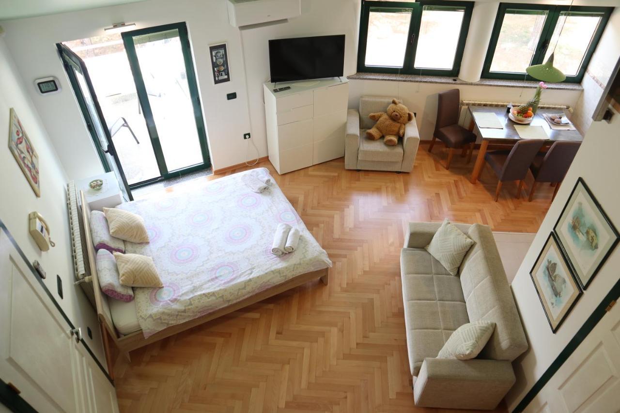 Apartment Emma Pola Esterno foto
