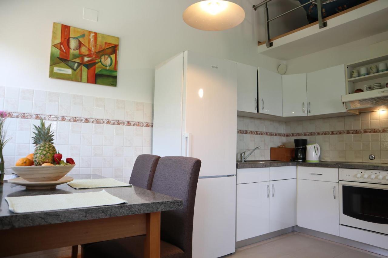Apartment Emma Pola Esterno foto