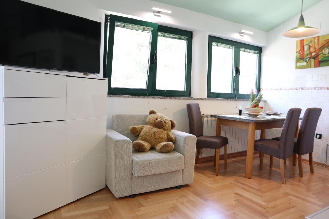 Apartment Emma Pola Esterno foto